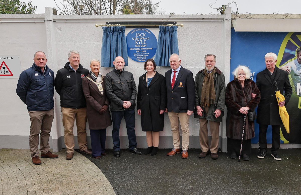 A proud moment at Affidea Stadium today as Ulster Rugby unveiled a blue plaque honouring Jack Kyle (1926–2014) - A true giant of Ulster and <a href="/IrishRugby/">Irish Rugby</a>. 

A fitting tribute to an extraordinary legacy 🤍

🗞️ shorturl.at/YPfFg