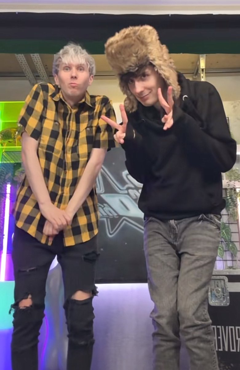 lastdiscophil's tweet image. is the room spinning for anyone else