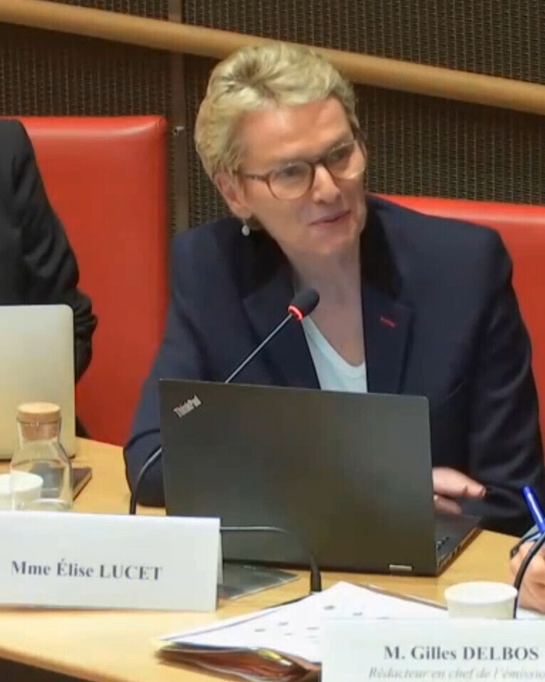 «Oui, je suis vraiment bien payée», a assumé Élise Lucet devant la commission d'enquête de l'Assemblée. 

Mais face aux tentatives du rapporteur Charlles Alloncle, la journaliste a répété son refus de dévoiler le montant de sa rémunération ➡️ l.leparisien.fr/Gmze