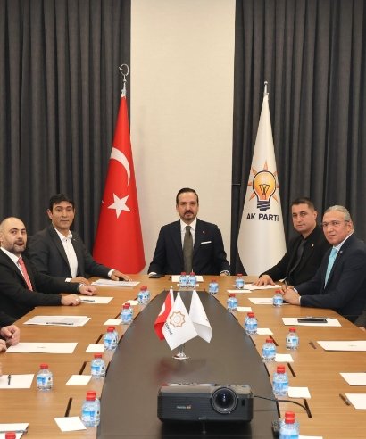 VedatUnal06's tweet photo. AK Parti Genel Başkan Yardımcısı, Ankara Milletvekilimiz ve hemşehrimiz olmasından gurur duyduğumuz Sayın KürşatZorlu Bey’e makamında nezaket ziyareti gerçekleştirdik.Sayın Başkanımıza, bizleri makamında ağırladığı ve gösterdiği yakın ilgi ile samimiyetten dolayı teşekkür ediyorz https://t.co/QAK03eE6Ul