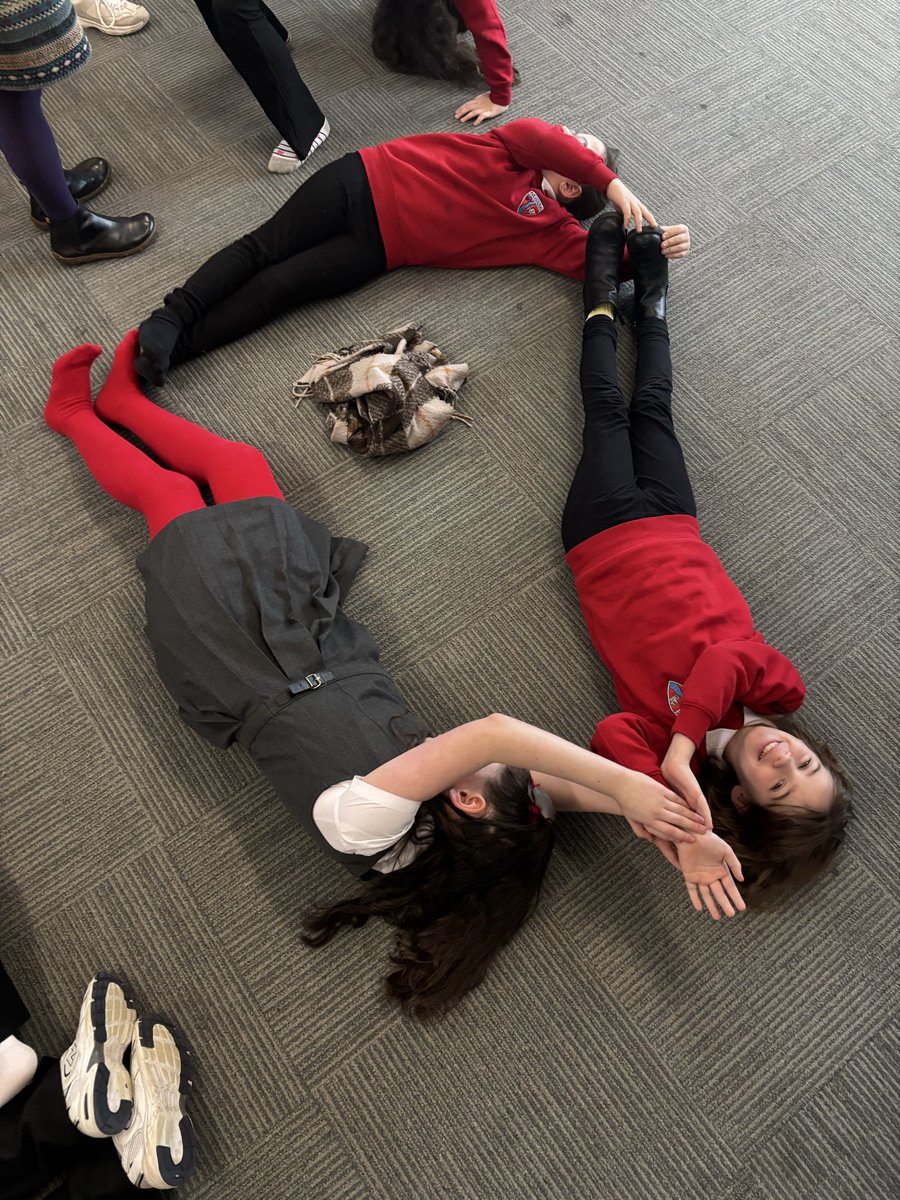 Miss Swinney 🧡 tweet media