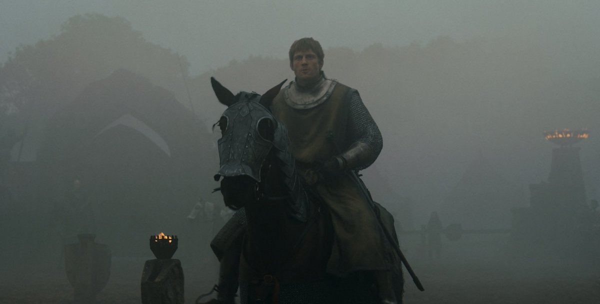 Kunchipani's tweet photo. Instead of paying for therapy, I think we all should chip in to pay George, so he f**king finish what he starts. 

@HBO https://t.co/6OwhCy1Ljy