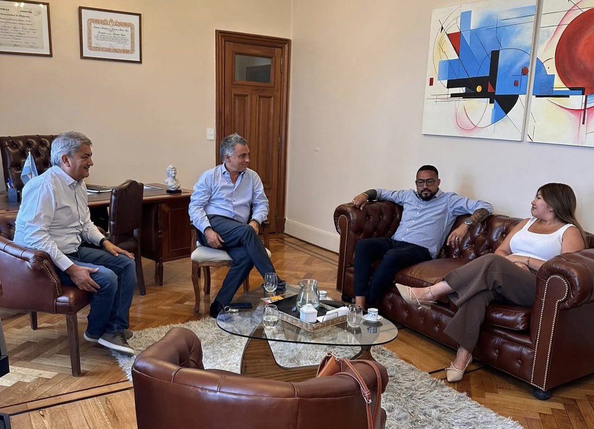 TitoJuanMartin's tweet image. ¡Felicitaciones @Luchoo_Olivera! Muchos éxitos en esta nueva etapa coordinando la primera sección electoral de la PBA. 

Contas con nosotros en #Pilar para seguir llevando las ideas del Presidente. Gracias @_RamonVera y @AndreaFVera_ por todo el trabajo realizado.