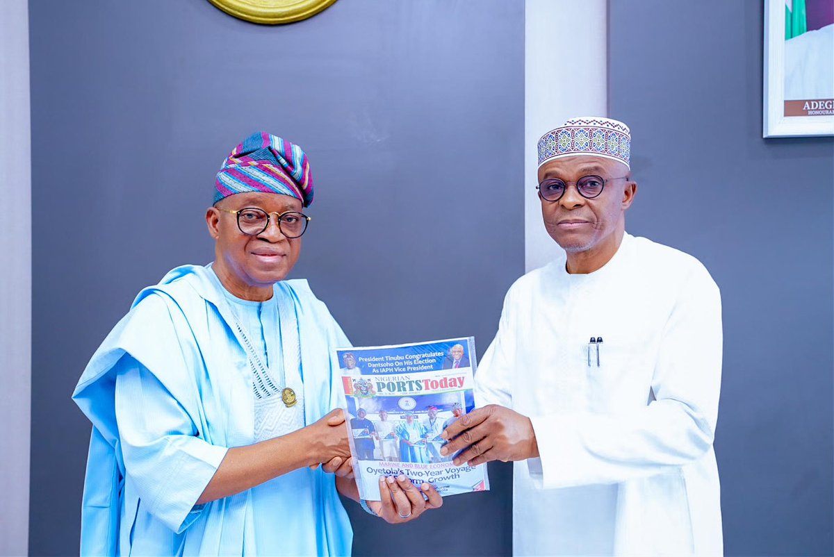 nigerianports's tweet photo. Today, the Managing Director of the Nigerian Ports Authority (NPA), Dr. @Abudantsoho, had the honour of presenting the latest edition of Nigerian Ports Today —NPA’s flagship quarterly journal—to the Honourable Minister of Marine & Blue Economy, H.E. @GboyegaOyetola.

This insightful publication serves as a comprehensive inside journal, spotlighting key developments in Nigeria’s maritime sector and showcasing attractive investment opportunities across ports and the broader blue economy.

With a special focus on dynamic trends in maritime trade and regional progress in West Africa, Nigerian Ports Today continues to inform stakeholders, investors, and partners on NPA’s ongoing reforms, infrastructure advancements, and contributions to sustainable economic growth under the Renewed Hope Agenda.

#NigerianPorts #BlueEconomy #MaritimeExcellence #InvestmentOpportunities