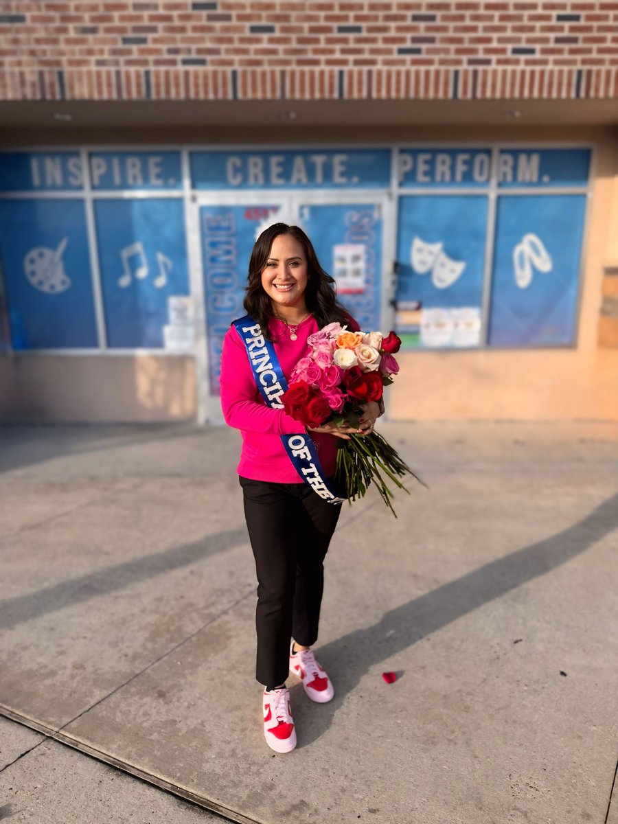 V.Ocañas tweet media