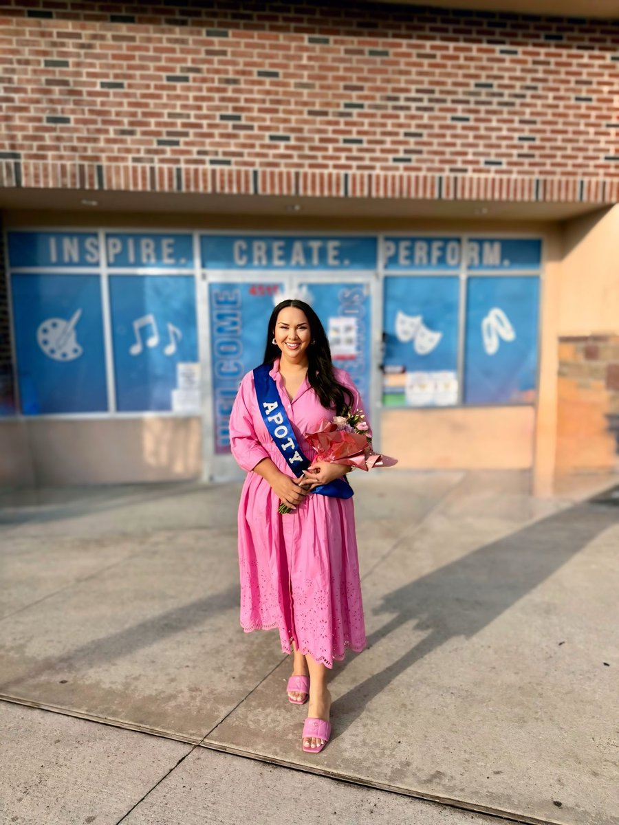 V.Ocañas tweet media