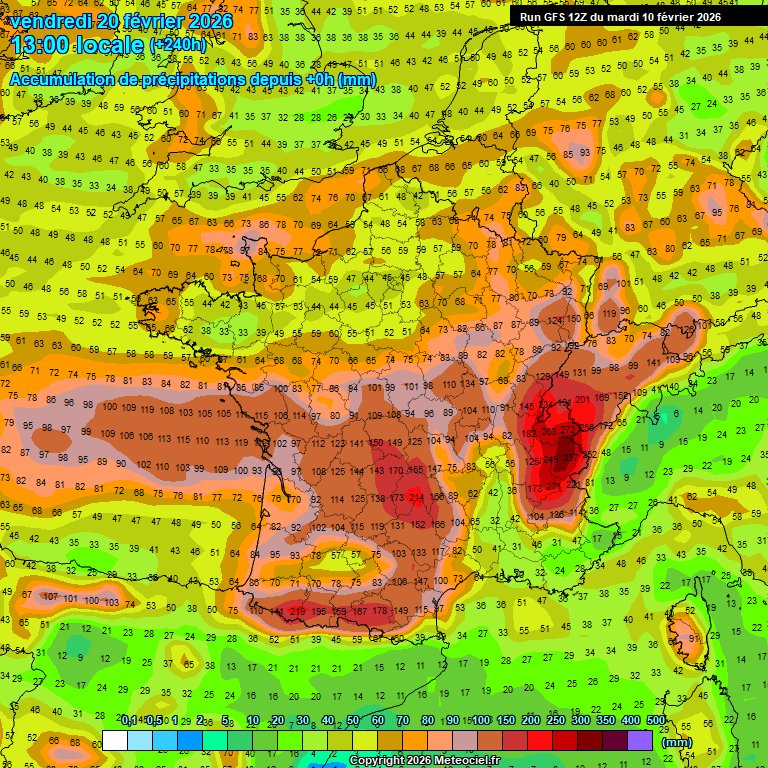 meteovillages's tweet photo. ⚠️☔🔹La saturation en eau des sols dans l'ouest &amp; le sud-ouest due à des précipitations incessantes depuis 20 jours devient préoccupante. 

• De nombreux cours d'eau en aval débordent déjà alors que plus de 100 à 150 mm de pluie sont attendus encore dans les 10 prochains jours. https://t.co/MfqNSJumrt
