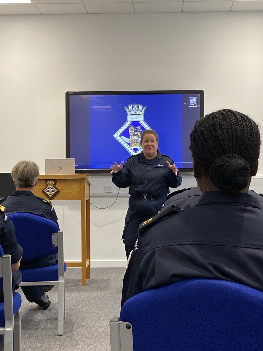 HMS King Alfred tweet media