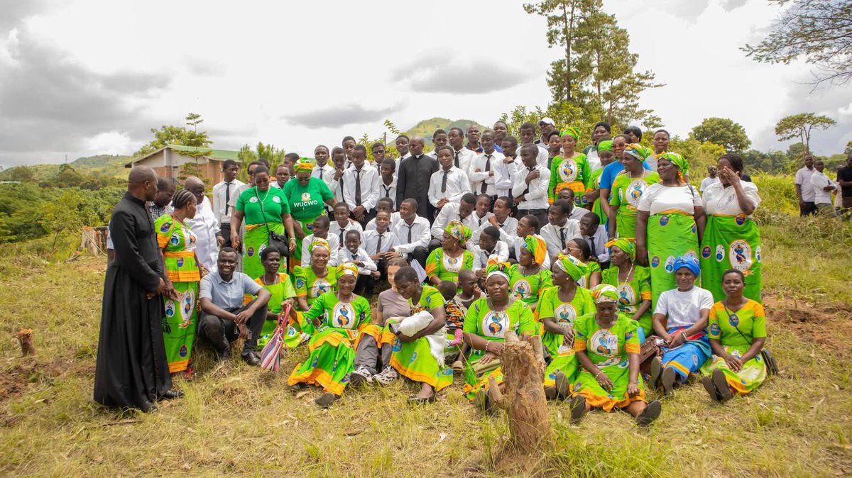 JCED_Malawi's tweet photo. A powerful act of care for #OurCommonHome 🌍
#JCED, WUCWO, Pius XII Minor Seminary &amp; Catholic University came together to plant 2,000 trees
#CareForOurCommonHome #TreePlanting #FaithInAction #Sustainability #ClimateHope
#LaudatoSi #EnvironmentalStewardship #Partnerships #Malawi https://t.co/5g7WDEBrgS