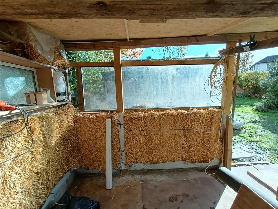 MENAFN's tweet image. Why I'm Building An Office Out Of Straw #Building #Office #Straw #USA #Russia #Biden #Ukraine #War #Palestine #Gaza #Israel # dlvr.it/TQtJBX