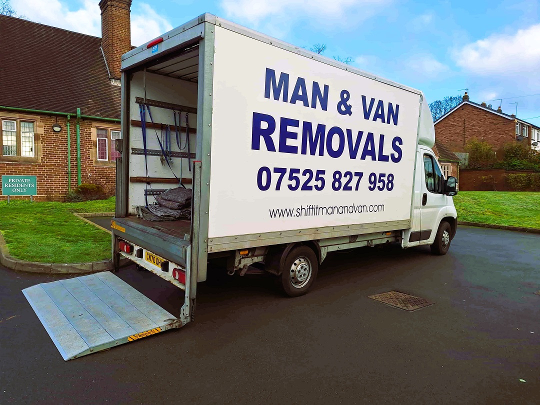 shiftitman's tweet photo. Scored a #FacebookMarketplace bargain but it won't fit in the car? 🚗❌

We "Shift It" so you don’t have to! Fast, reliable single-item pickups &amp; store deliveries across #Birmingham. Professional service at local prices. 🛠️

DM for a quote! 📩

#ManAndVanBirmingham #Brummie #bcfc https://t.co/GqgI8CLsJL