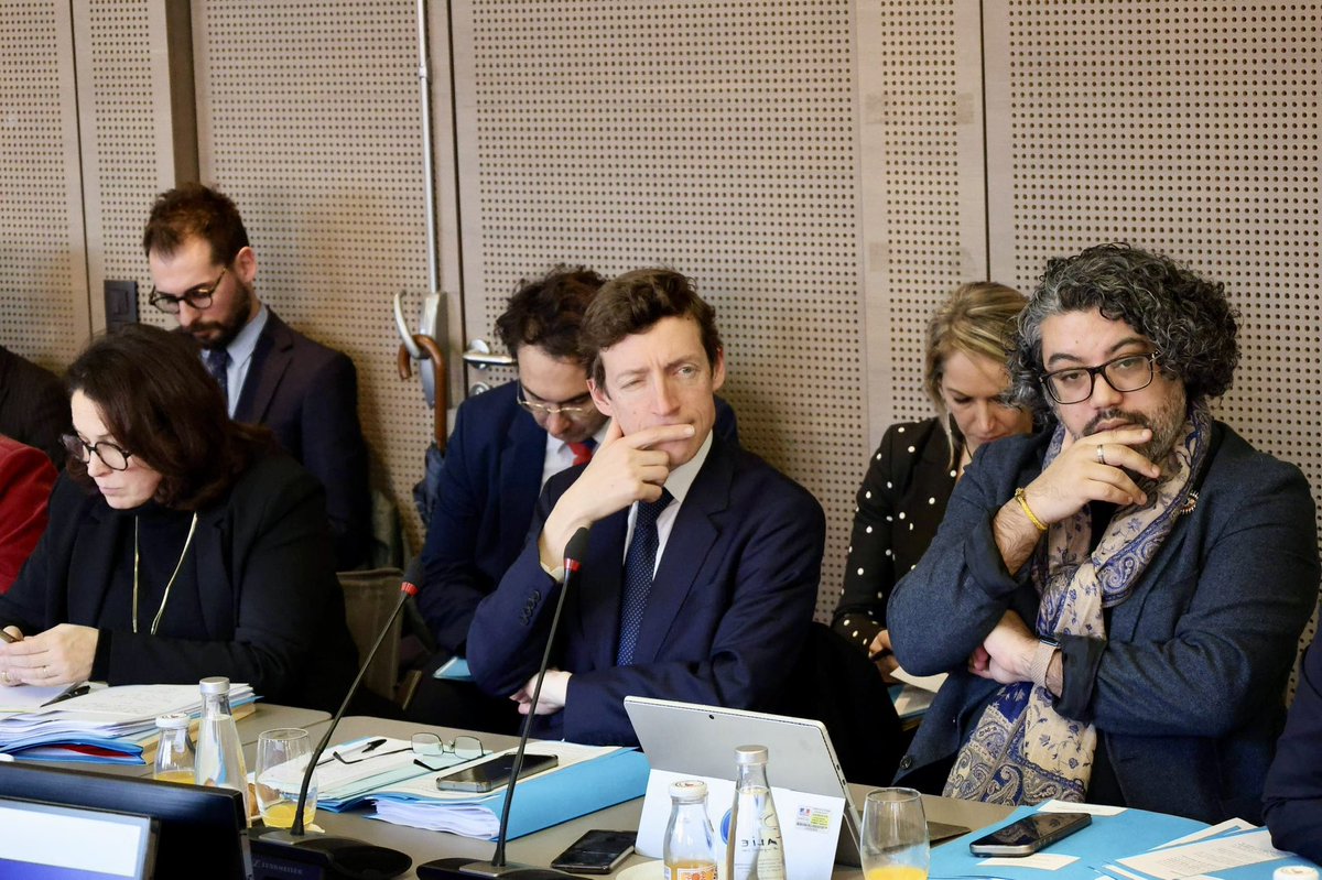 En France, près de 400 000 enfants relèvent de la protection de l’enfance. Ce sont autant de vies dont nous avons la responsabilité. 

Pourtant, seuls 12 % d’entre eux obtiennent le baccalauréat. Car trop souvent les parcours restent fragmentés, instables, parfois insécurisés. Ce