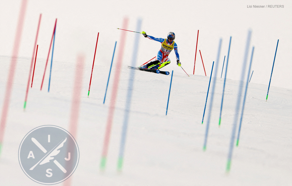 It's Games Time! Shoot at your best for the AIJS Ski Photo Contest edition 2026 - Alpine Skiing - FIS Alpine World Ski Championships - Saalbach, Austria - February 16, 2025 France's Clement Noel in action during the Men's Slalom REUTERS/Lisi Niesner #FISSkiAlpine #FISAlpine #MiCo