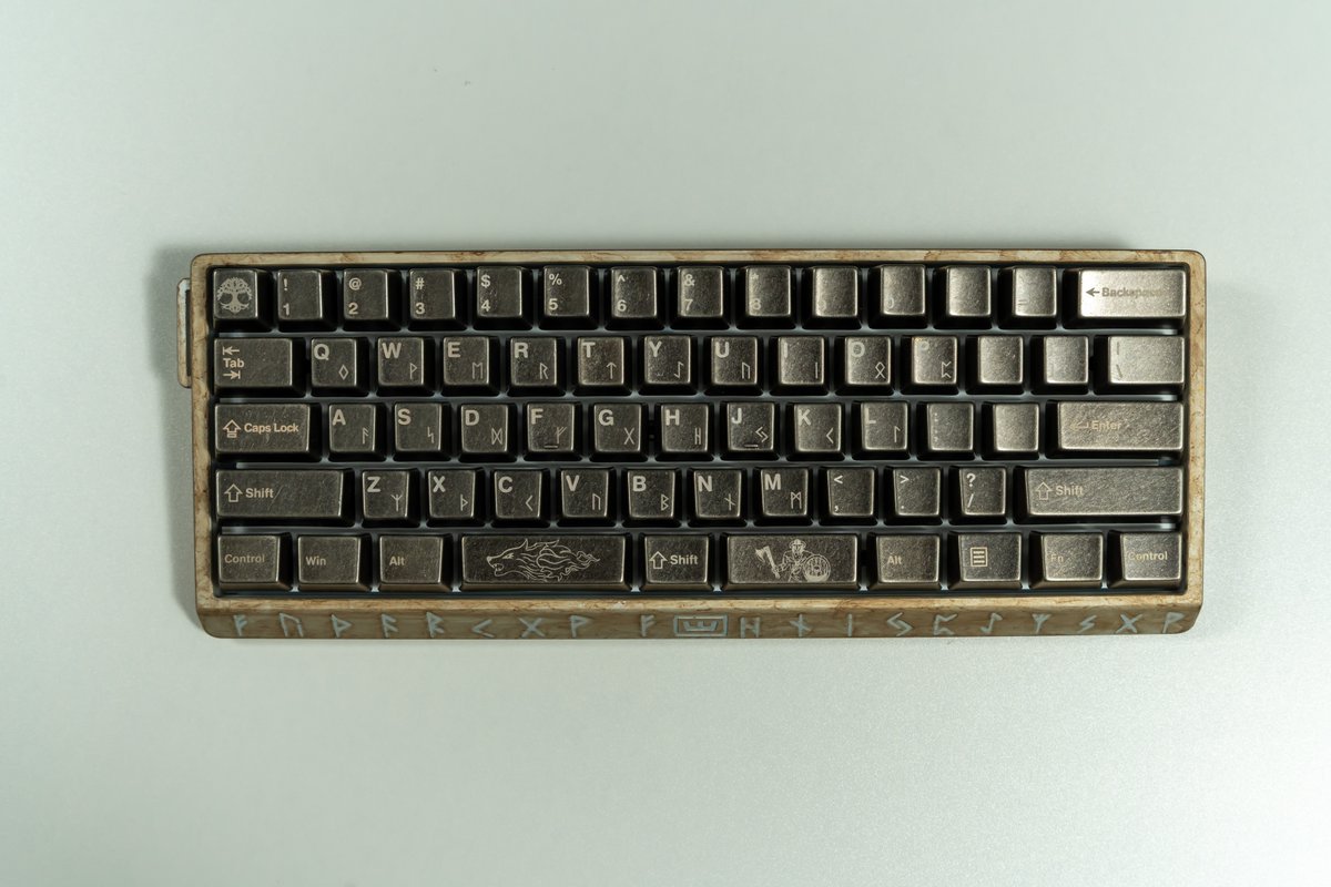 ✨ GIVEAWAY ✨

Want to win this custom, one-of-a-kind Wooting 60HE v2 Split spacebar? 
Of course you do!

What you gotta do:
- Follow <a href="/WootingKB/">Wooting</a> &amp; <a href="/NachoCustomz/">Nachocustomz</a> 
- Repost 🔁
- Like 🩷

Winner will be announced on the 16th