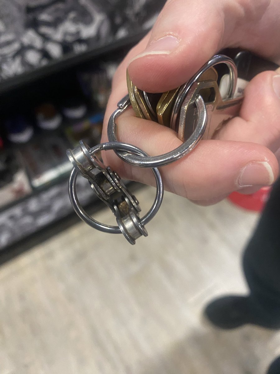 usashaz's tweet photo. Wow, I just saw a fellow
at a store which carries my
fidgets, he has had this one
on his keys for 30 Years! https://t.co/fs5ch6Si8R