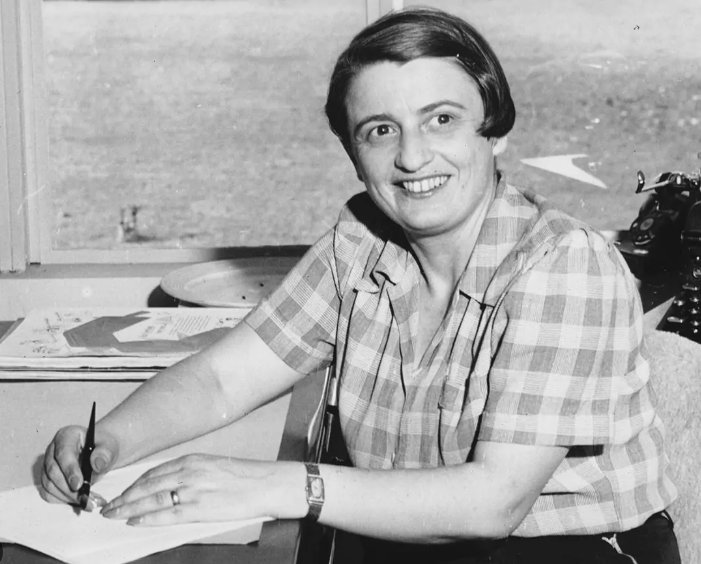 remzisahar's tweet photo. İnsan sonunda istediği yere vardığında, yolda başına gelenleri unuturmuş.

Ayn Rand https://t.co/uIJXjwuNyw