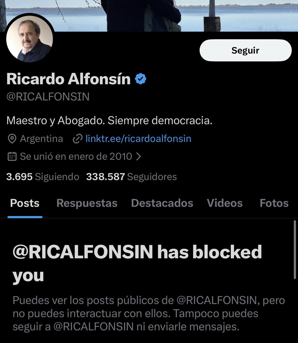 locosXbillete's tweet photo. @RICALFONSIN Que te molestó de esto Ricardito? 

Es que no te la bancas con argumentos?

O es que lo de la pluralidad y democracia era un cuento? https://t.co/XrXNReOF88