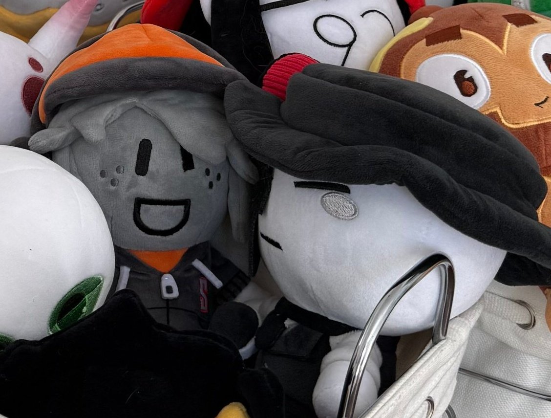 admirableTech's tweet image. ⠀
⠀
⠀⠀This  guy  is  ugly

⠀⠀