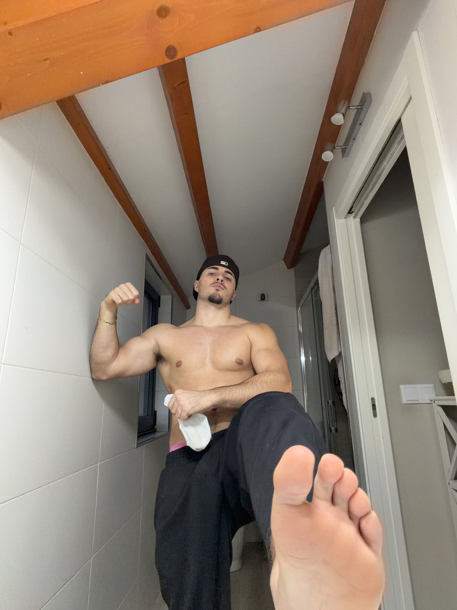 🔥RT GAME🔥

1/1/1 - 2 comments💬
20 min ⏰

I want you to press every fucking button to make the drain legendary.