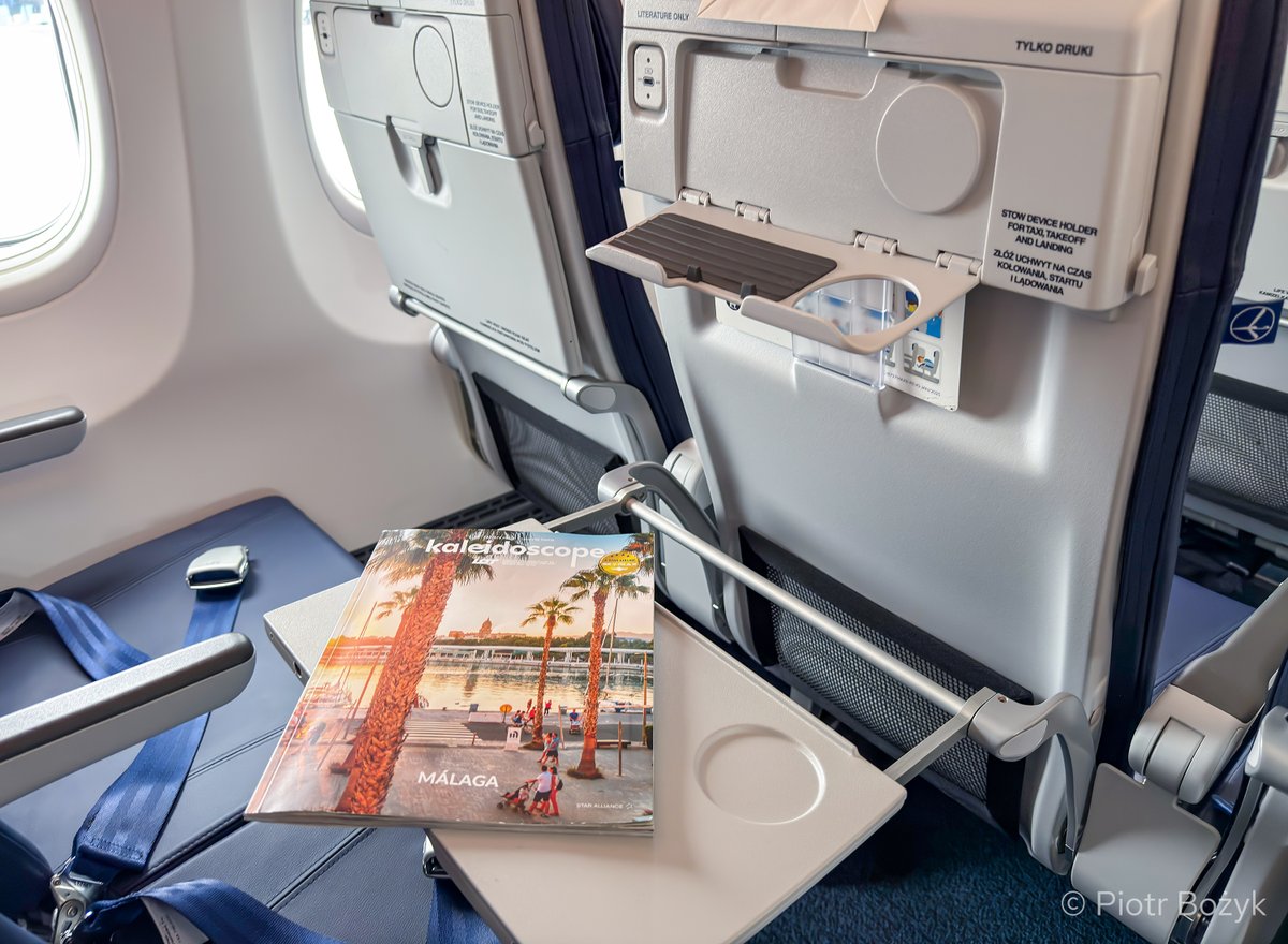 PiotrBozyk's tweet image. 👉 rynek-lotniczy.pl/wiadomosci/lot… #LOT zaprezentował mediom wnętrza nowych #737MAX. Do połowy roku we flocie będzie już 12 takich samolotów. To, co możemy zobaczyć w MAX-ach, to zapowiedź tego jak będą wyglądały wnętrza nowych #A220 oraz odświeżonych Dreamlinerów / @LOTPLAirlines