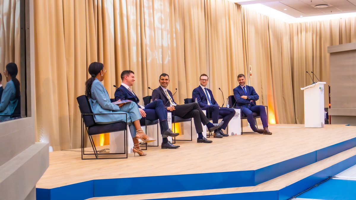 Financial Insight tweet media