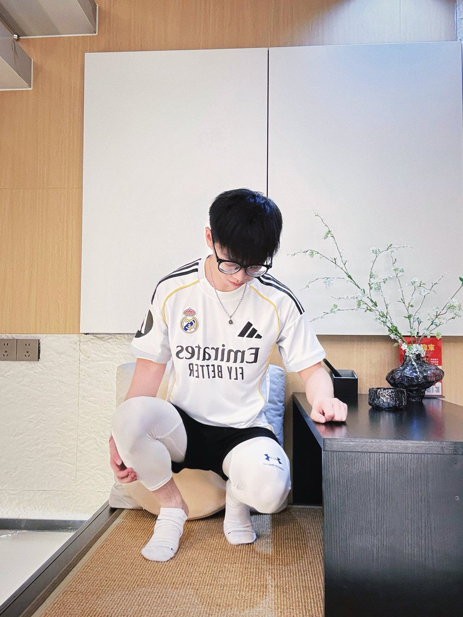 猫叼着狗的夏天 tweet media