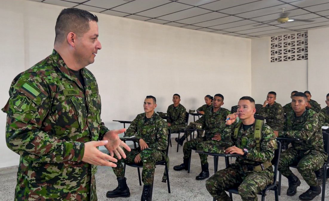 Comando de Personal del Ejército Nacional tweet media