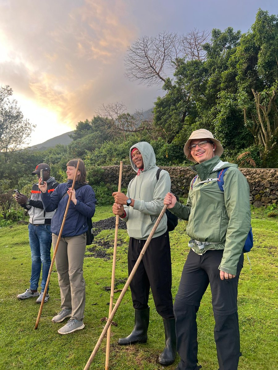 guy_mouofo's tweet photo. Mountain gorilla trek done! 🇺🇬🥰✌🏼
Thanks @letsgothereafrk for assisting. https://t.co/1eJ8RsRXGz