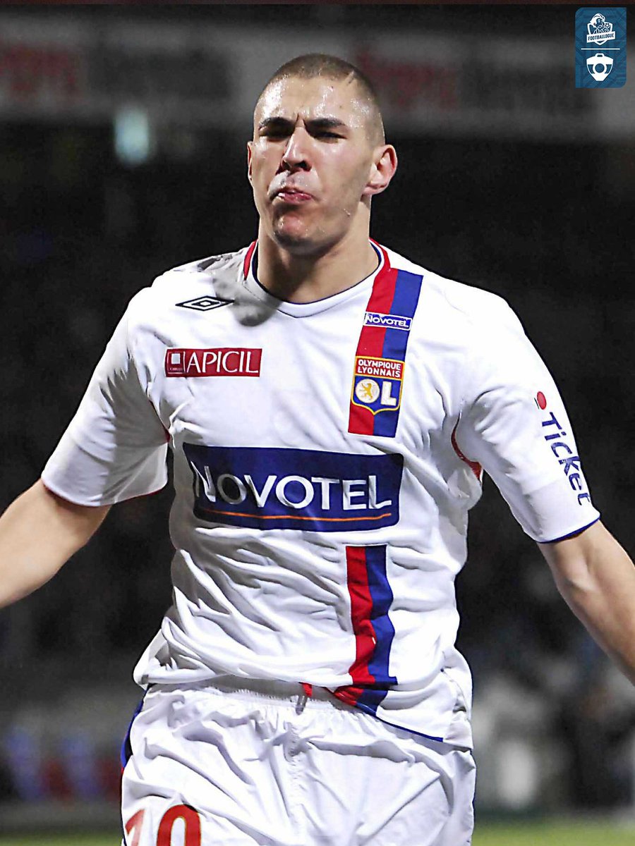 Footballogue tweet media