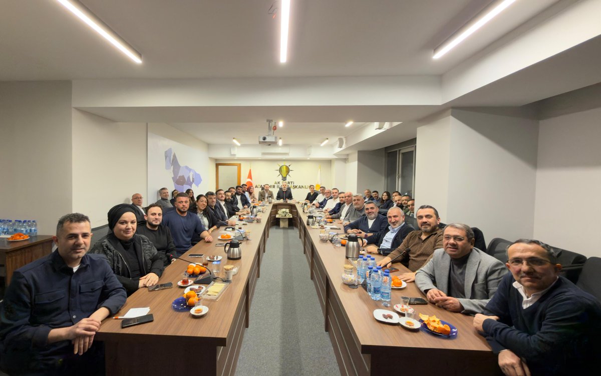 burakcifci34's tweet photo. İlçe Yürütme ve Yönetim Kurulu Toplantımızı İl Yönetim Kurulu Üyemiz @zeynettin_aydin ın katılımlarıyla gerçekleştirdik.

Gerçekleştireceğimiz çalışmaları müzakere ettik. 

Genel ve yerel konularımızı değerlendirdik.

Hayırlı olsun.

@atasehirakparti 
@halimaksu 
@abdullahozdemir https://t.co/9mqEa805Ou