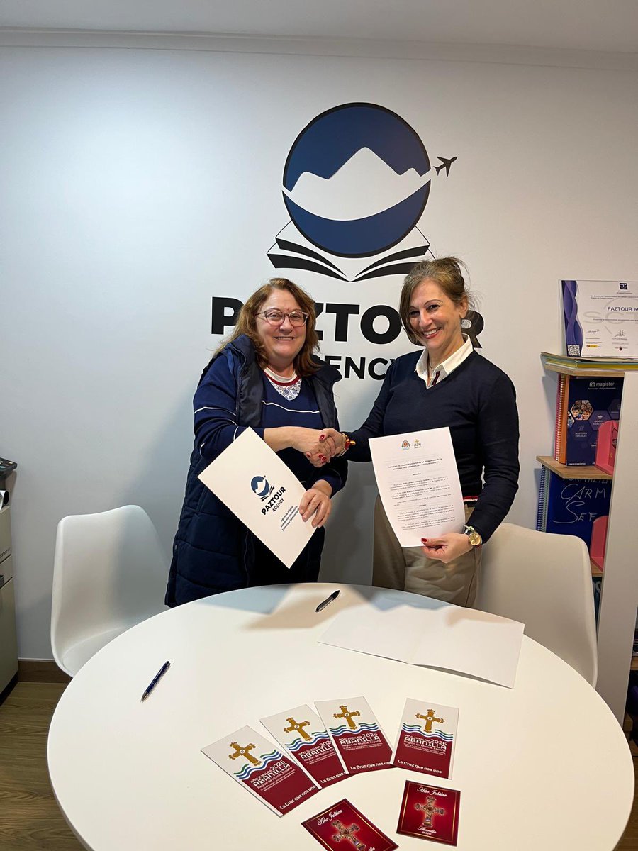 Hermandad de la Santísima Cruz tweet media