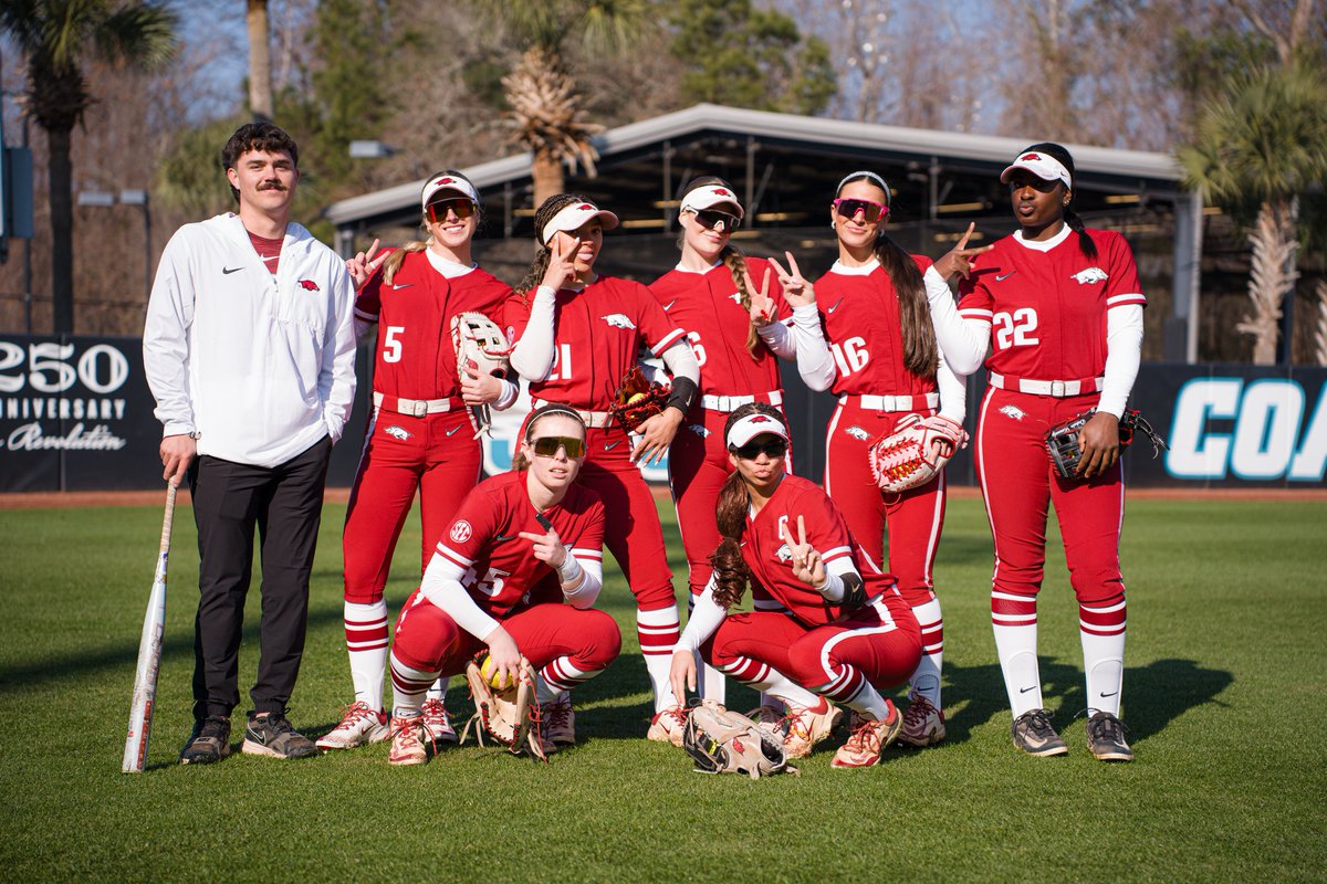 Arkansas Softball tweet media
