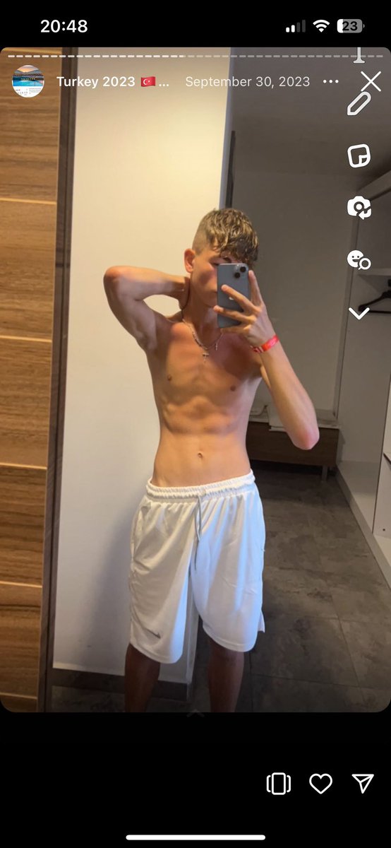 Boyshavingfunn's tweet photo. I want all these boys at once https://t.co/t9dxomF6i7