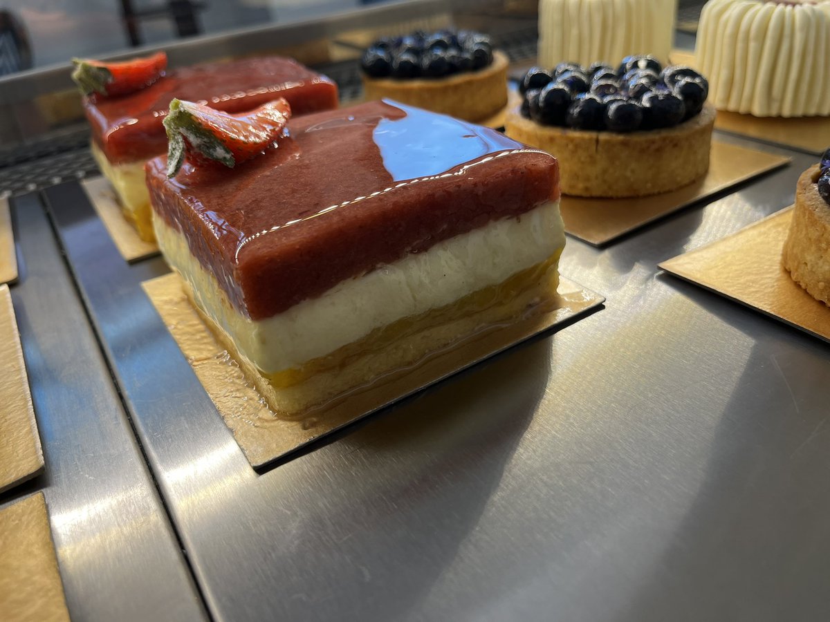 GenerosaPâtisserie tweet media