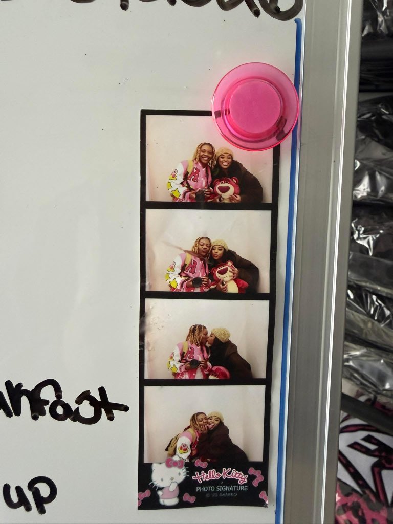 Rollitupk's tweet photo. We ordered a white board. And everyday we going to add our daily/monthly plans on it. Ty did today’s plans and ain gone lie, this shi make me feel productive asf 😂 https://t.co/kM9doEiUCY