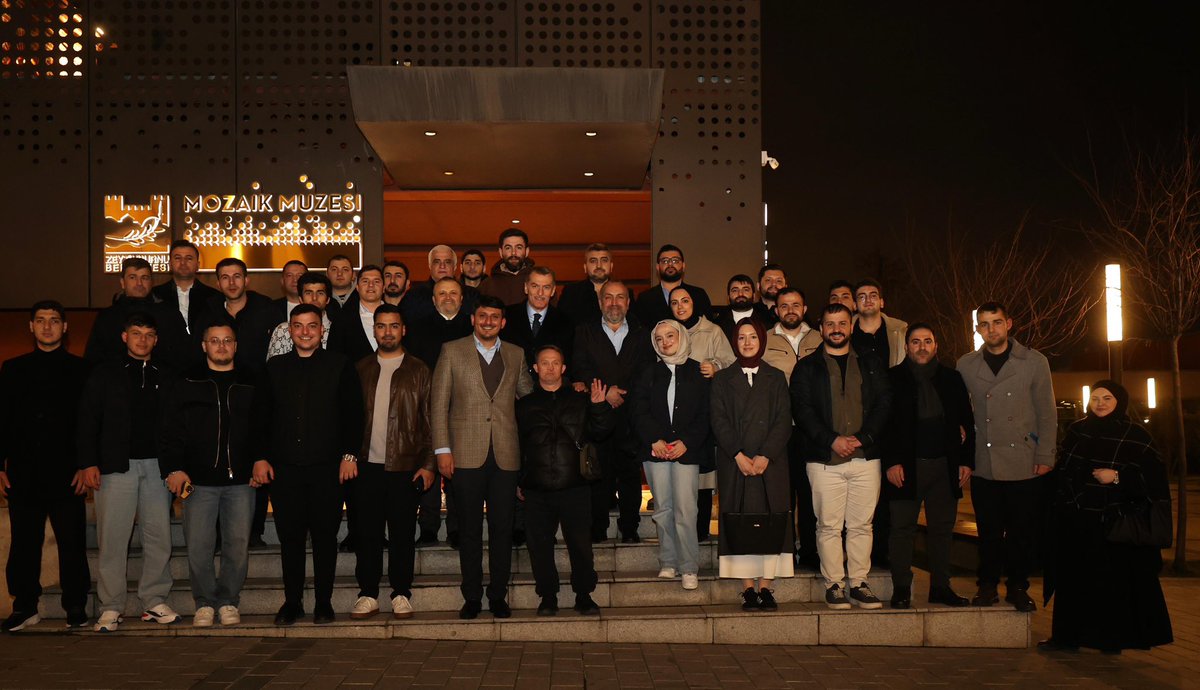 İlçe başkanımız <a href="/MustafaY_K/">Mustafa Yalçınkaya 🇹🇷</a> 
Belediye başkanımız <a href="/omerrarisoy/">Ömer Arısoy</a> 
İl koordinatörümüz <a href="/h_ibrahimbirer/">HALİL İBRAHİM BİRER</a> 
Katılımlarıyla
Üç kademe yönetim ve mahalle baskanları Toplantı’mızı icra ettik.

İstişare ve ortak akılla zeytinburnumuz’a ve aziz milletimize hizmet etmeye devam edeceğiz.