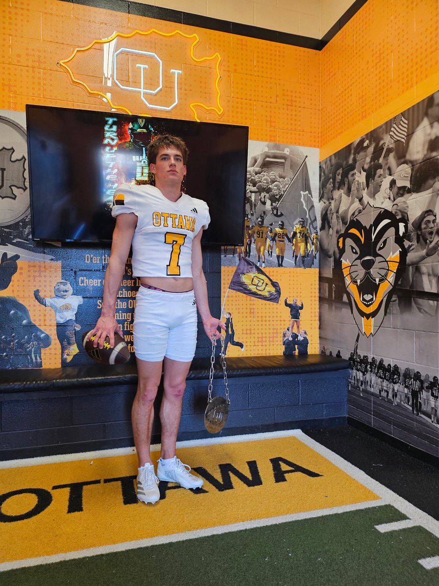 JManhart07's tweet photo. Had a great official visit yesterday with @CoachNickDavis and @OttawaBravesFB 🏠❔#otteron 

@Coach_CEdwards @N_W_Sports @22_Coach_Jones @CoachJNorman https://t.co/OxPD5gOGuG