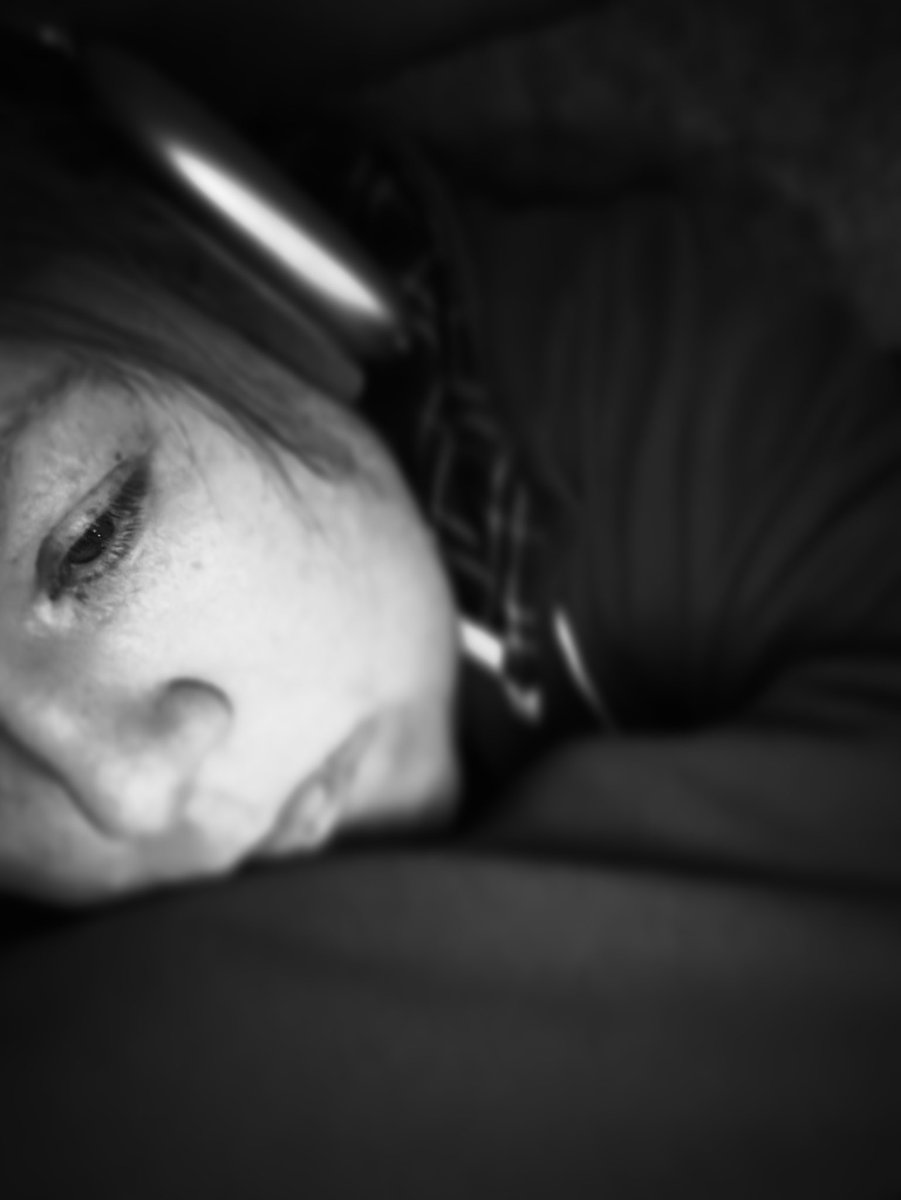 Camiie76's tweet photo. Im so tired today, I’m sad too. Im thinking about my bestie, I hope she is okey 🥺 https://t.co/ql2eL1T5vC