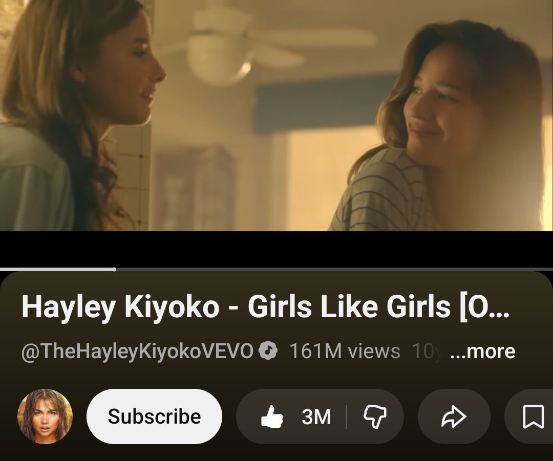 mind you i was 12 while watching this mv and i was questioning my sexuality and now i'm a lesbian YES IT'S THAT SERIOUS