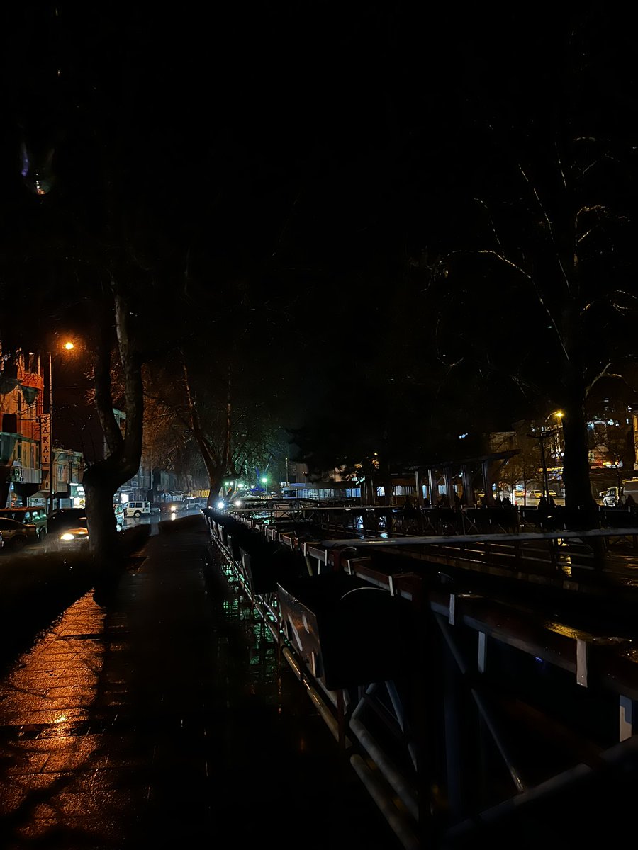 sumbulozen1's tweet photo. Yürürsen yakındır, bakarsan uzak. https://t.co/mEm9GmA1RS