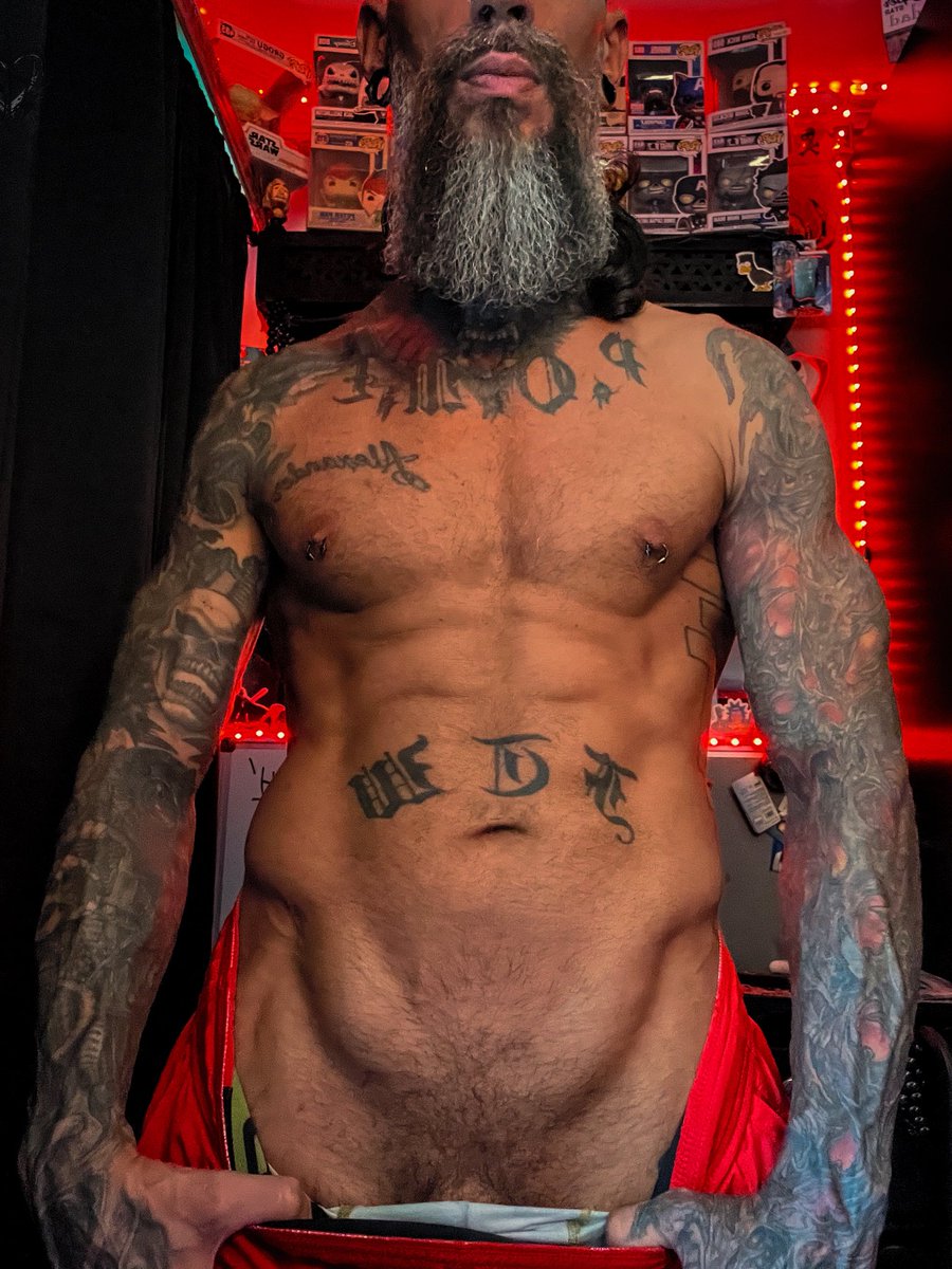 blackheartfr's tweet photo. Need someone to suck my cock for my OF! https://t.co/JgCDnei3i7