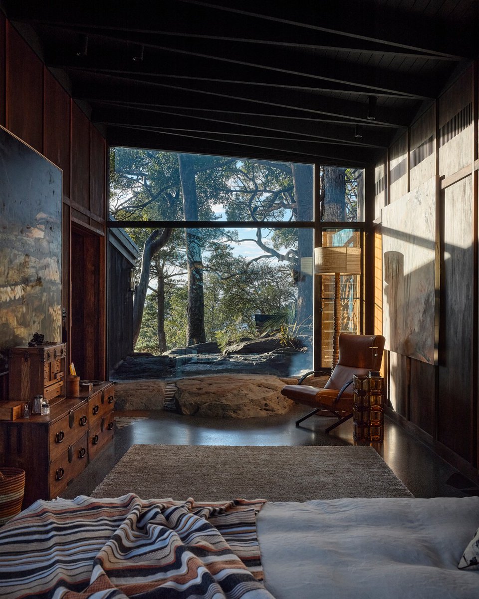 Warmth &amp; comfort with still plenty of space to breathe.
#customglass #glasscompany
Photo Credit: The Local Project