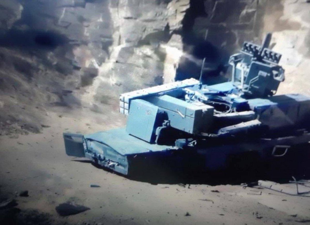 clashreport's tweet photo. Sudanese Armed Forces drone destroyed UAE-backed RSF terror group’s Chinese-made FK-2000 SHORAD in Ed Dubeibat.

The strike was carried out from drone-launched IIR (imaging-infrared) guided munition, striking the system directly.

Photos show the platform destroyed. https://t.co/SZaYqVU0J9