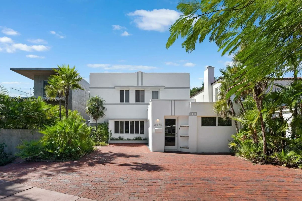 openluxere's tweet photo. FOR SALE: 3470 N Meridian Ave - Miami Beach, Florida
$2.2M | Miami Beach
4BR | 4BA
Listed by Douglas Elliman - Miami Beach

https://t.co/6D9pNYtkrE

#LuxuryRealEstate #LuxuryItaly https://t.co/l0G2tRSE3l