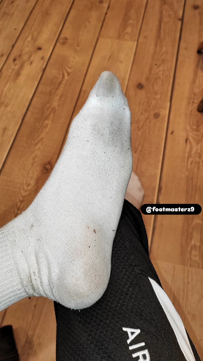 They make you week don't they, well in that case like RT sniff and send🤑

linktr.ee/SneakersDudeM

#sub #findom #master #cashfag #cashmaster #tribute #paypig #alpha #feet #cashdrain #finsub #lick #sniff #worship #moneyslave #fag #slave #pay #kink #goon #send #pay #obey #socks