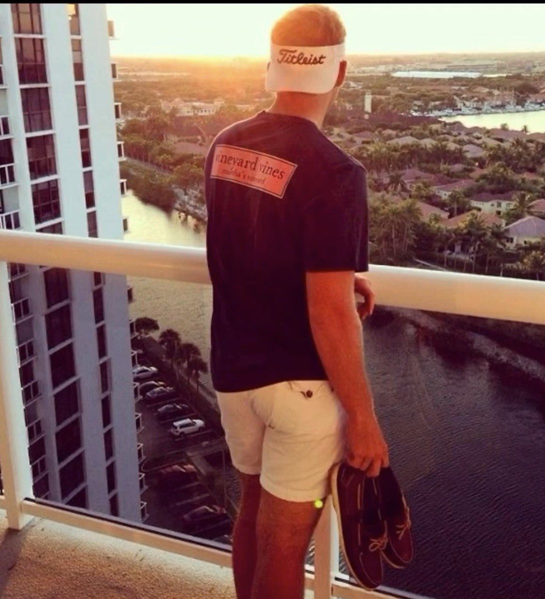 JacksonHicky's tweet image. It’s 70 degrees in Athens, Georgia. Going to party like 2015 Snapchat story Jordan Speith