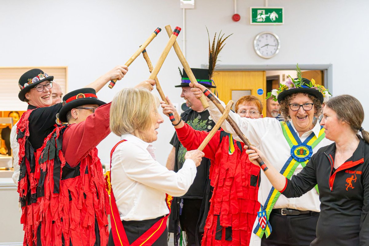 Red Cuthbert Morris tweet media