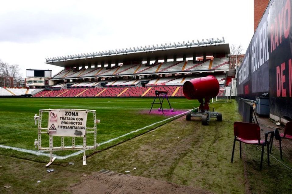 NOTICIA.
El Real Oviedo ha recibido la primera respuesta oficial por parte del Juez Único de Competición.

📝 No hay una resolución 
🧑🏽‍⚖️ Apela a: Rayo Vallecano, LaLiga, Comité de Disciplina de la RFEF y CTA a que presenten sus alegaciones/informes.

Vía: <a href="/pedroallongo/">Pedro Allongo</a>