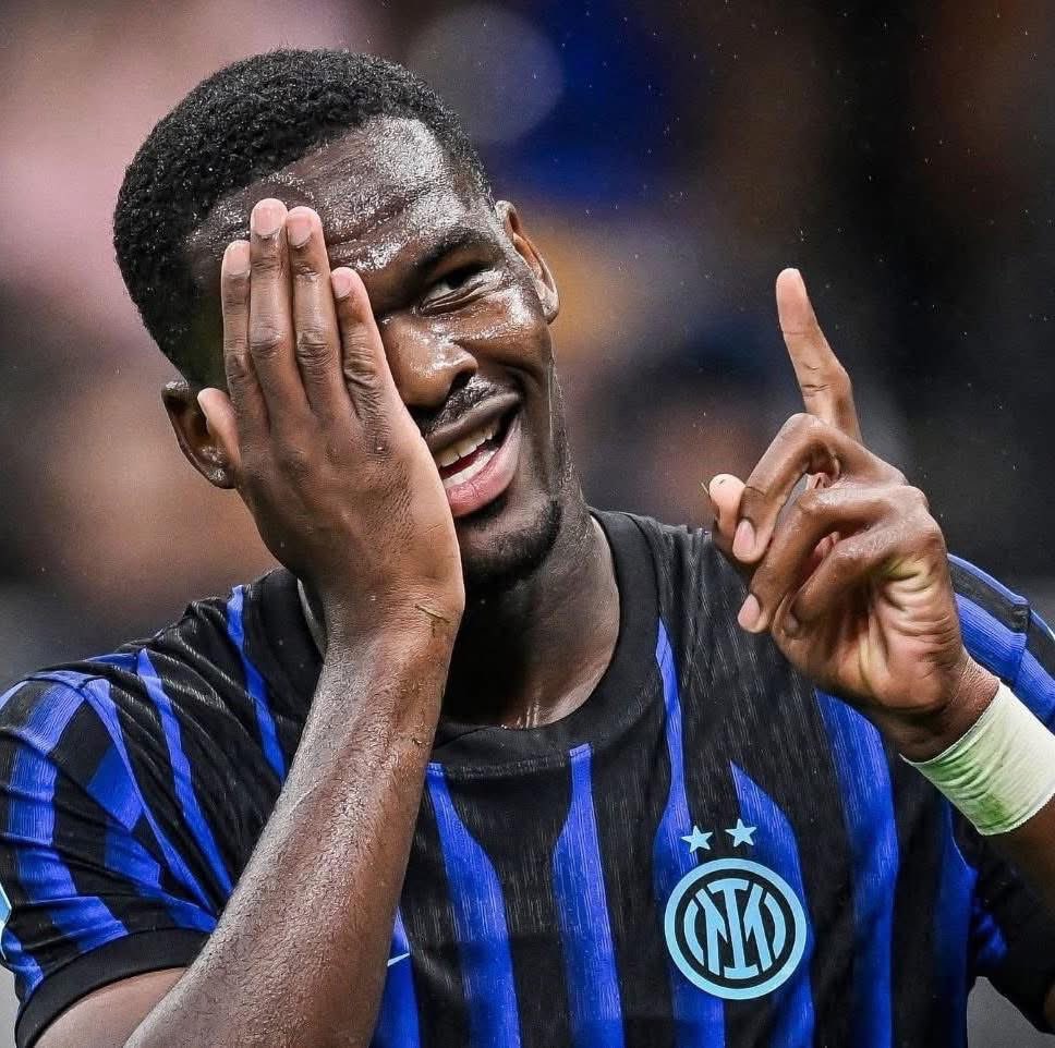 Le Media 100Filtre tweet media