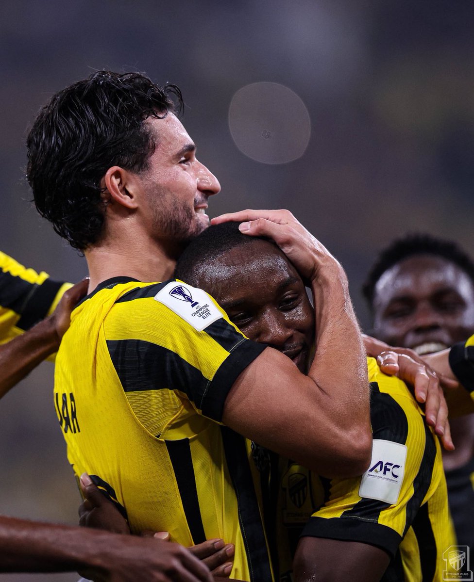 1SMi_'s tweet photo. 🚨🚨🚨 تــــاريـخــي وللـتاريـــخ 🚨🚨🚨 

اكبر انتصارات الاتحاد في دوري ابطال اسيا :

2009م — 🇸🇦 الاتحاد 7-0 ام صلال 🇶🇦

2026م — 🇸🇦 الاتحاد 6-0 الغرافة 🇶🇦🤯

2005م — 🇸🇦 الاتحاد 7-2 شاندونغ 🇨🇳 https://t.co/xwtS2sdtry